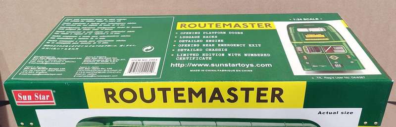 **RARE/MINT/BOXED** 1/24 SunStar The Original Green Line Routemaster Coach (2904 RMC 1453-453CLT)