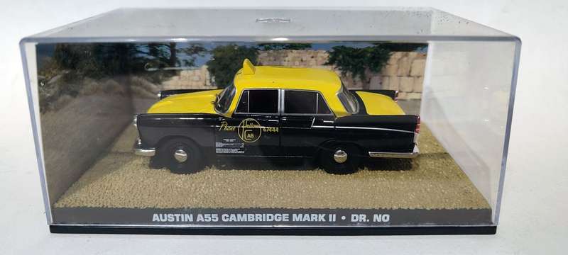 **PRE-LOVED**007 James Bond Collection** 1/43 (UH) Austin A55 Cambridge Mark II Dr No