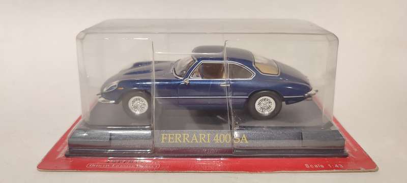 **NEW/Sealed** 1/43 Altaya/Hachette Ferrari 400 SA Blue (damaged base)