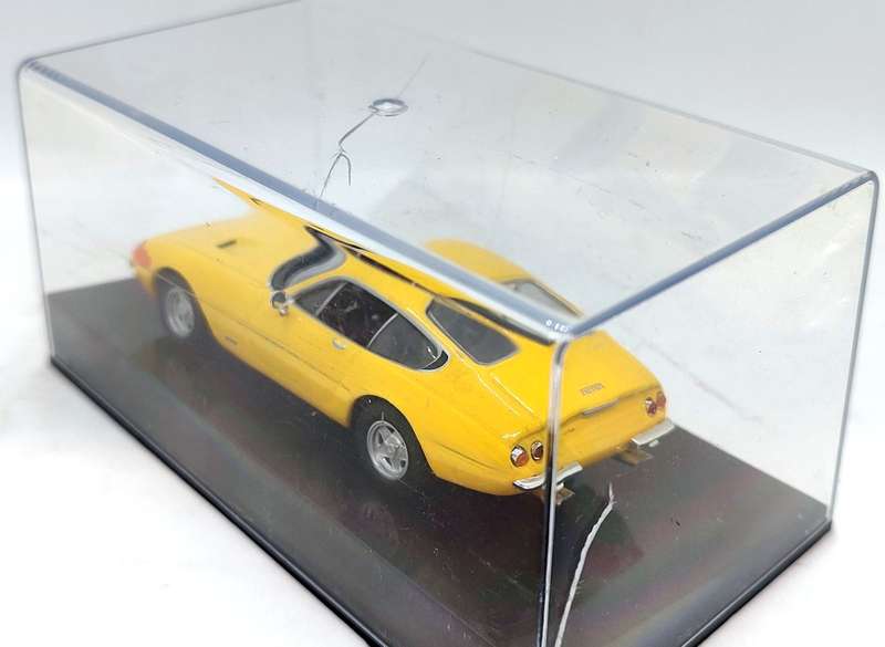 **Pre-loved** 1/43 Eaglemoss Ferrari 365 GTB/4 Daytona Yellow (cracked case)