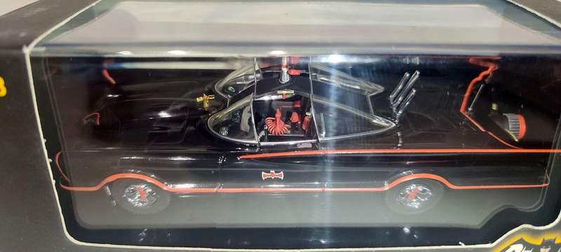 **VERY RARE/NEW/BOXED** 1/43 Hot Wheels Elite 1966 TV Series Batmobile (R1975) LE 10,000