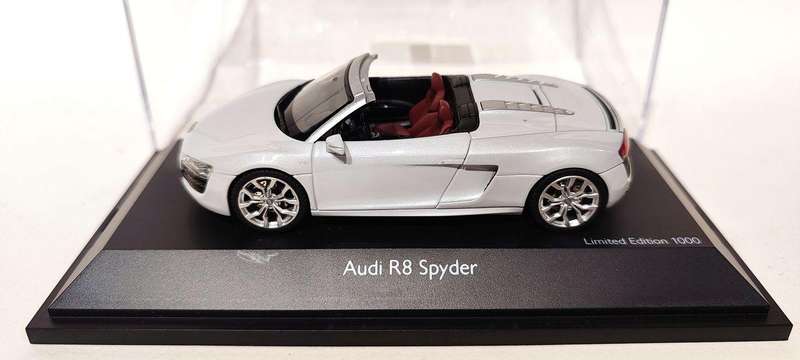 **MINT** 1/43 Schuco Limited Edition Audi R8 Spyder Suzuka Grey (450739100) LE 1000