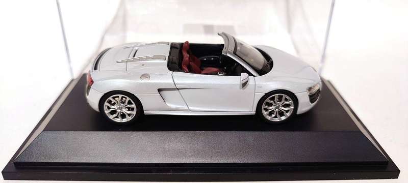 **MINT** 1/43 Schuco Limited Edition Audi R8 Spyder Suzuka Grey (450739100) LE 1000