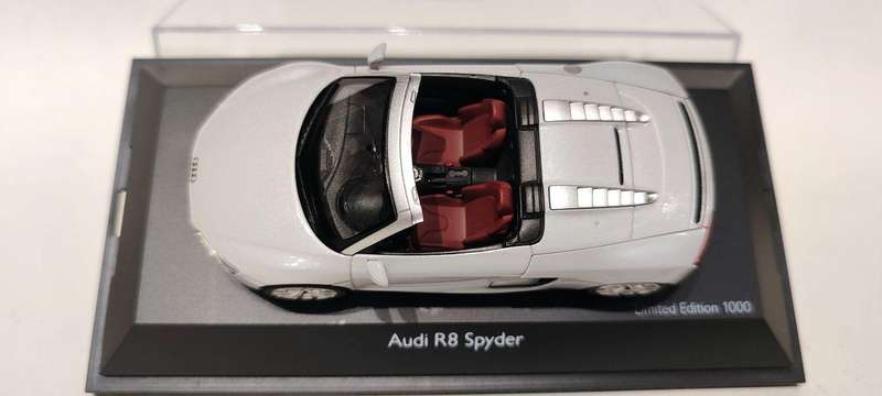 **MINT** 1/43 Schuco Limited Edition Audi R8 Spyder Suzuka Grey (450739100) LE 1000