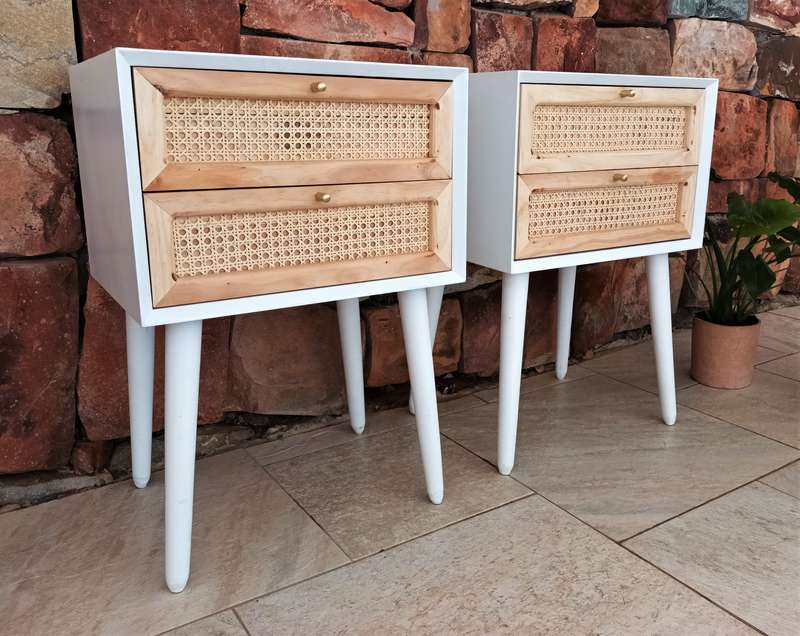 White Rattan Retro Pedestal
