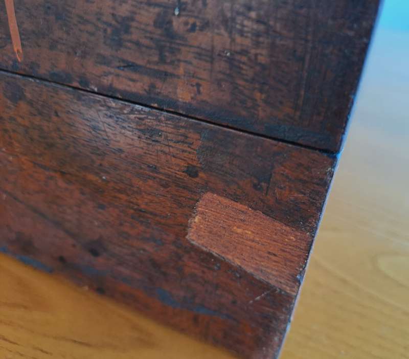 BEAUTIFUL WOODEN INLAY BOX!