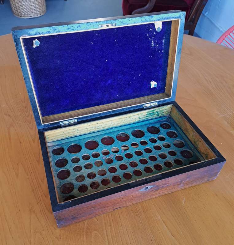 BEAUTIFUL WOODEN INLAY BOX!