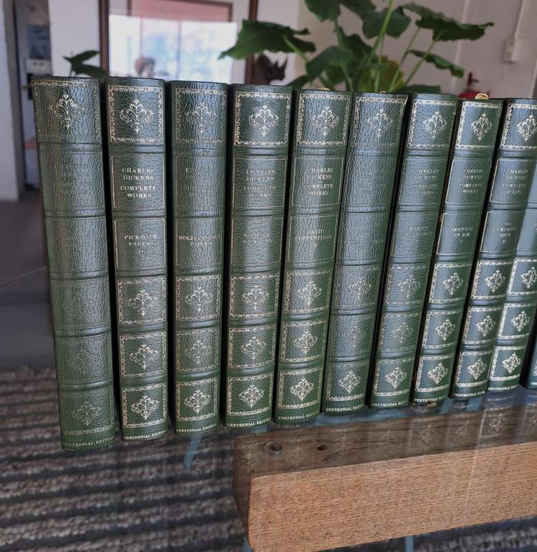 Complete 34 Book Works of Charles Dickens