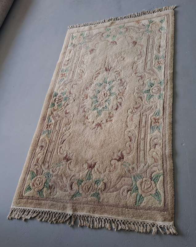 VINTAGE CHINESE HAND-KNOTTED WOOL RUG! 1620mm - 890mm