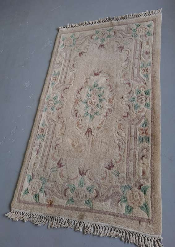 VINTAGE CHINESE HAND-KNOTTED WOOL RUG! 1620mm - 890mm