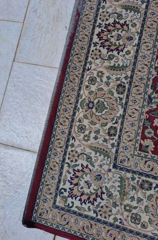 LARGE MACHINE MADE PERSIAN CARPET! 3m by 2m *VINTAGE*