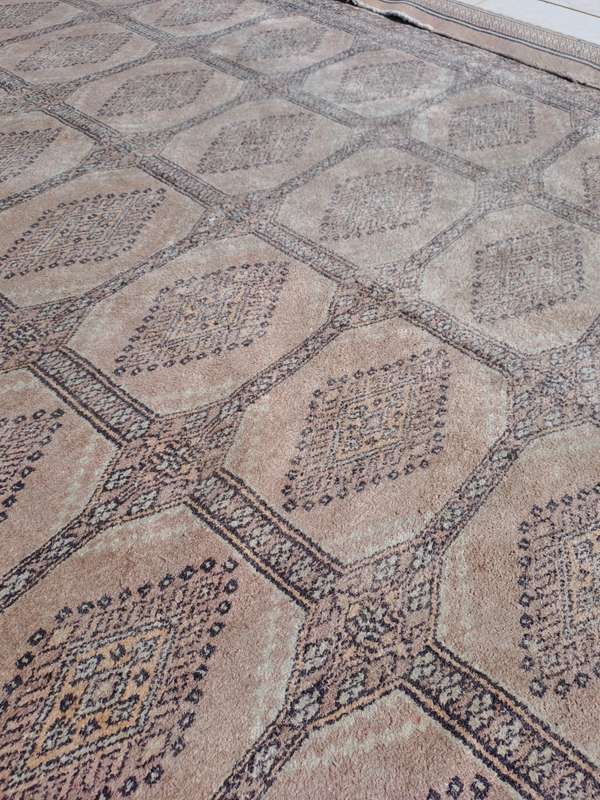 MASSIVE HAND-KNOTTED PERSIAN BOKHARA SIGNED CARPET *2870mm by 1810mm* *FINE WEAVE*