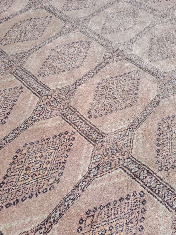 MASSIVE HAND-KNOTTED PERSIAN BOKHARA SIGNED CARPET *2870mm by 1810mm* *FINE WEAVE*