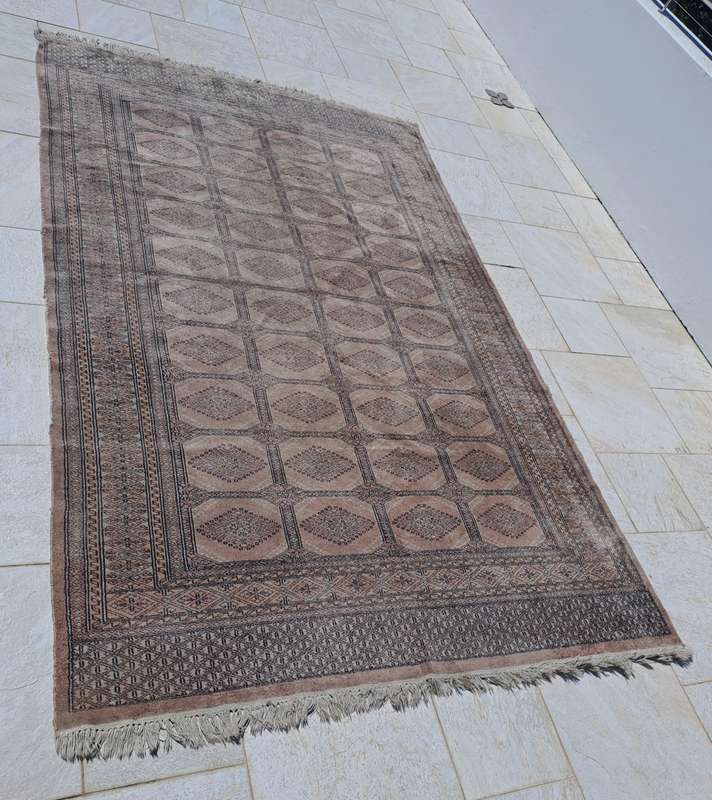 MASSIVE HAND-KNOTTED PERSIAN BOKHARA SIGNED CARPET *2870mm by 1810mm* *FINE WEAVE*