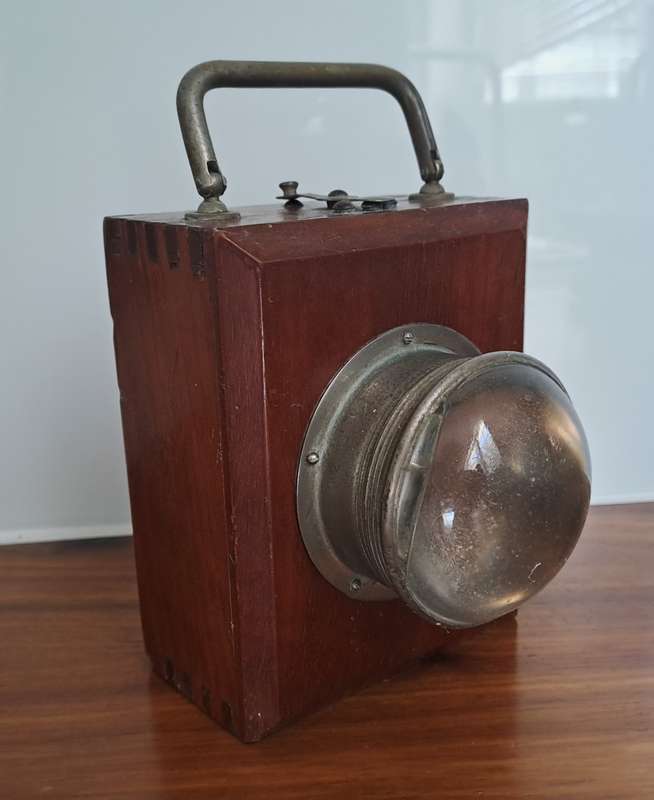 WW1 WOODEN BOX TORCH *VALUE R4500*
