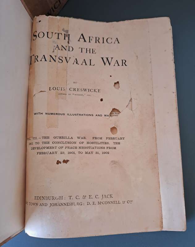 COLLECTION OF 4 1900 ANTIQUE BOOKS ON THE SOUTH AFRICA AND THE TRANSVAAL WAR