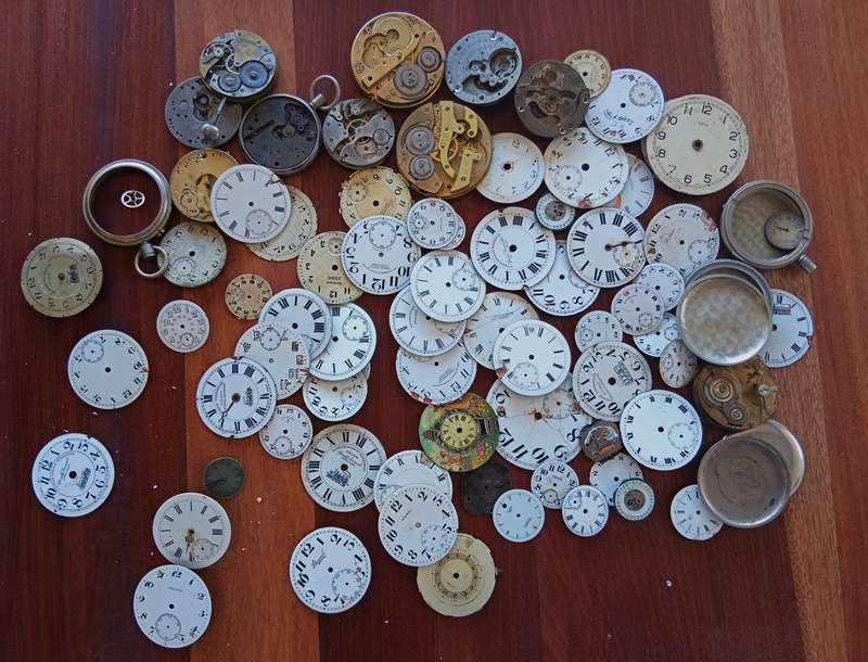 AMAZING WATCH MAKERS COLLECTION OF WATCH MOVEMENTS AND FACES