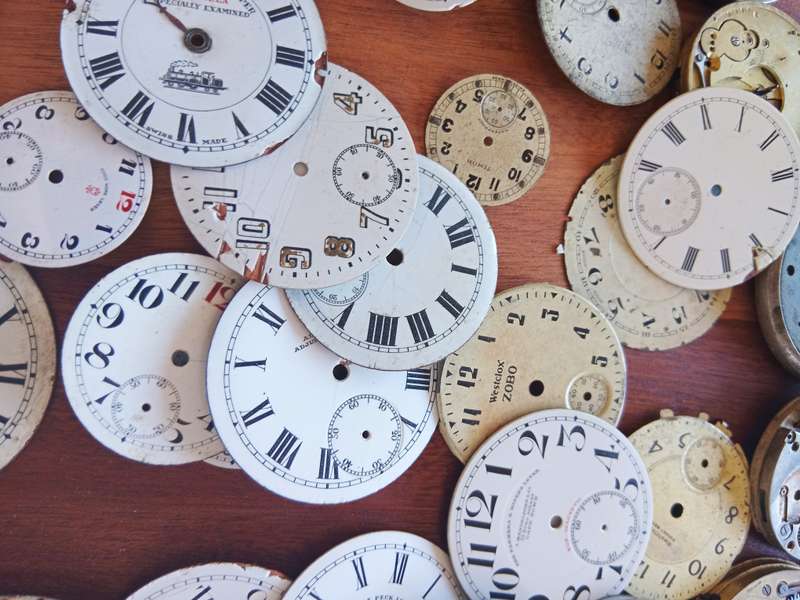 AMAZING WATCH MAKERS COLLECTION OF WATCH MOVEMENTS AND FACES