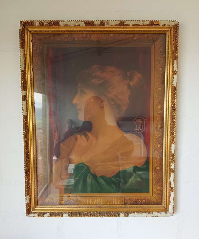 VINTAGE DISTRESSED GILT FRAMED FRENCH PRINT
