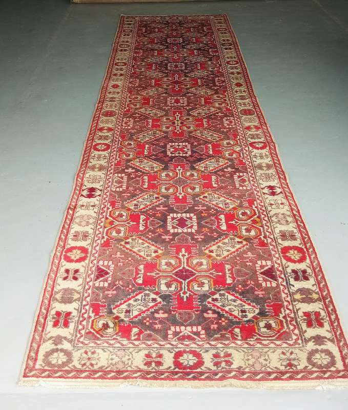 GENUINE HAND KNOTTED PERSIAN RUNNER (2930mmX840mm)