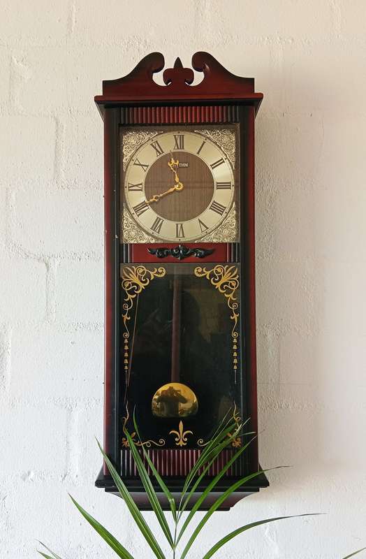 GORGEOUS RHYTHM 30 WALL CLOCK WITH PENDULUM
