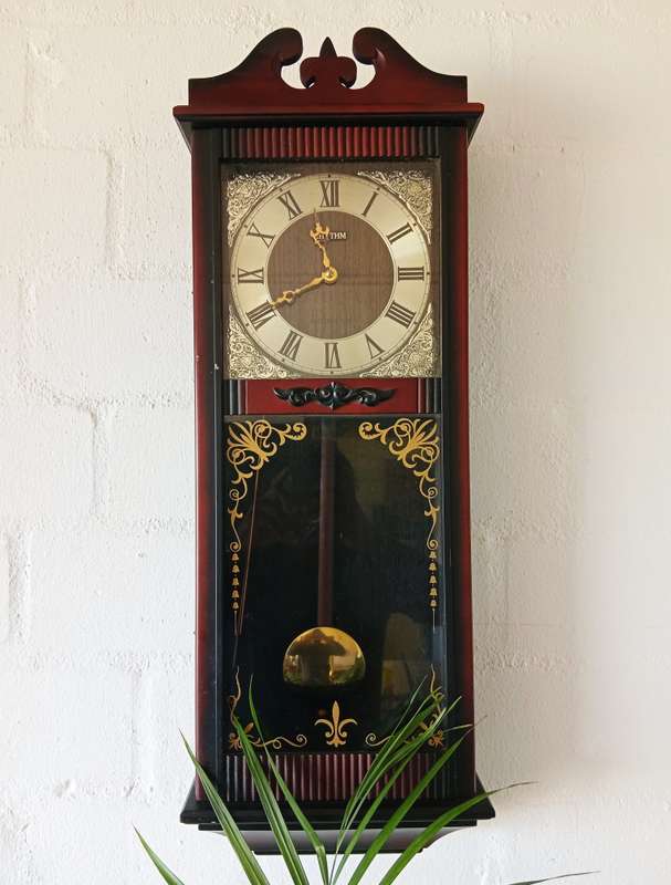 GORGEOUS RHYTHM 30 WALL CLOCK WITH PENDULUM