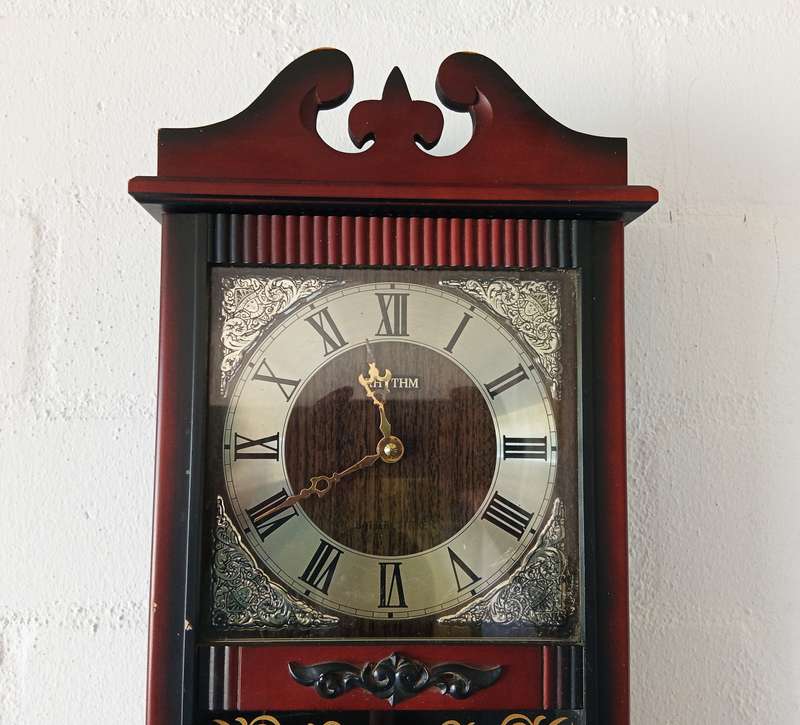 GORGEOUS RHYTHM 30 WALL CLOCK WITH PENDULUM