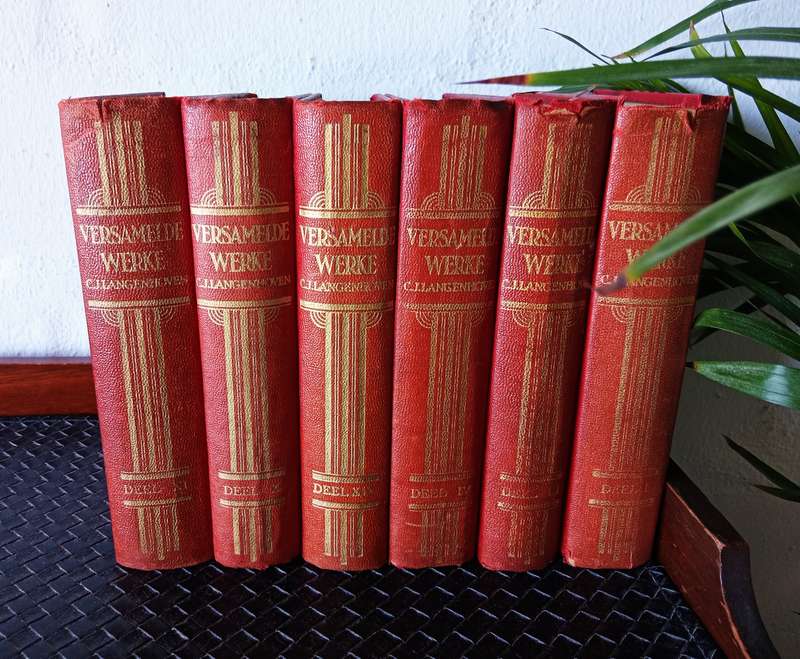 COLLECTION OF VINTAGE ''VERSAMELDE WERKE'' BOOKS BY CJ LANGENHOVEN FROM 1940