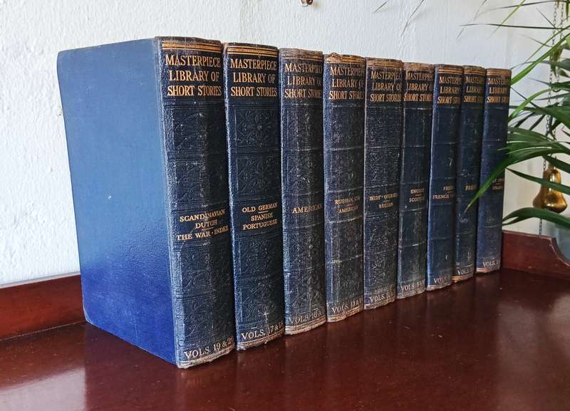 ANTIQUE COLLECTION OF BOOKS ''THE WORLDS THOUSAND BEST STORIES'' Circa 1904-1930