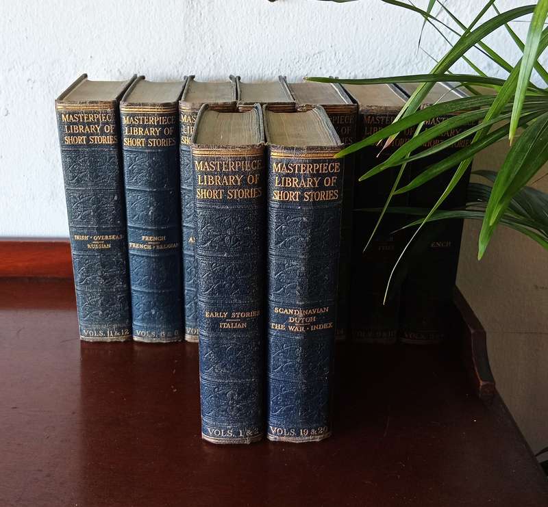 ANTIQUE COLLECTION OF BOOKS ''THE WORLDS THOUSAND BEST STORIES'' Circa 1904-1930