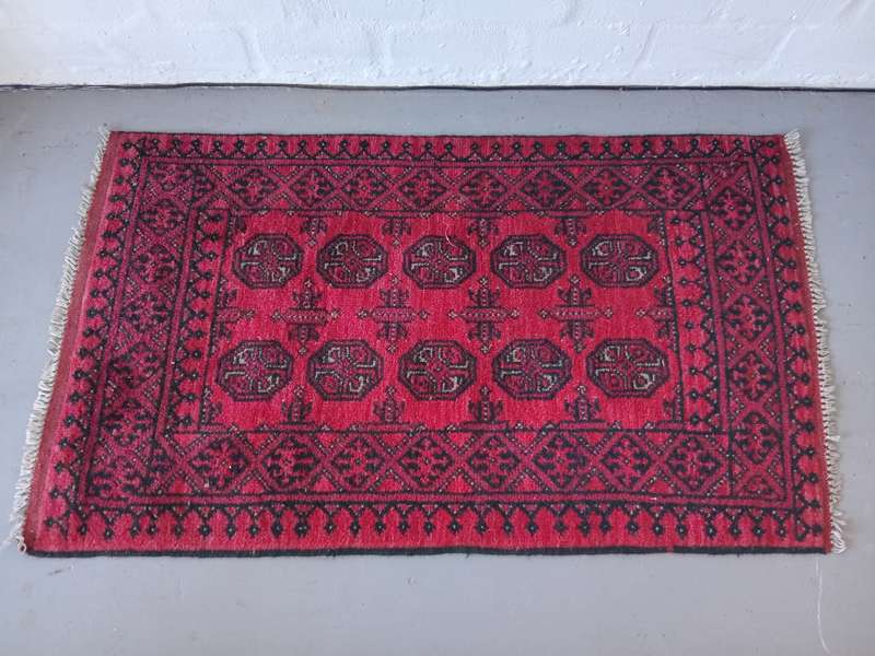 GORGEOUS HAND KNOTTED PERSIAN CARPET *MINT CONDITION*