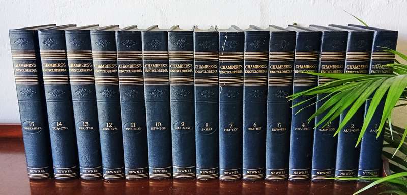 VINTAGE COLLECTION OF CHAMBERS ENCYCLOPAEDIA VOLUME 1-15 Circa 1950