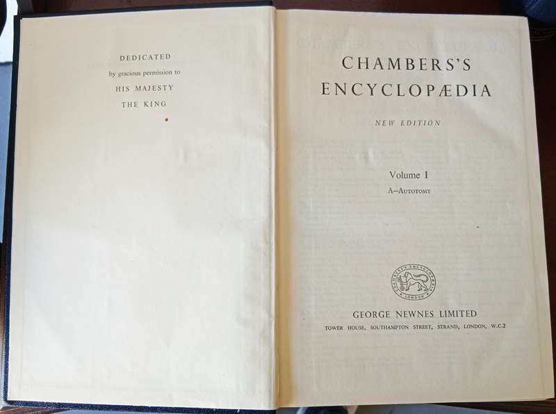 VINTAGE COLLECTION OF CHAMBERS ENCYCLOPAEDIA VOLUME 1-15 Circa 1950