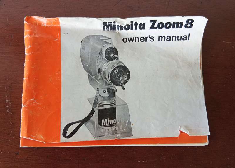 VINTAGE MINOLTA ZOOM 8 HOME MOVIE CAMERA WITH GENUINE LEATHER BAG AND USER MANUAL