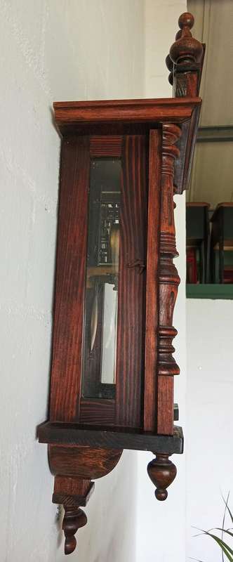 LOVELY VINTAGE  WOODEN  WALL CLOCK