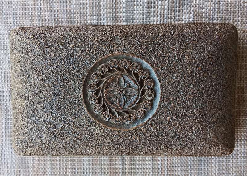 CHARMING HANDCARVED INDIAN JEWELLERY BOX*HIGHLY DETAILED,INTRICATELY HAND CARVED*