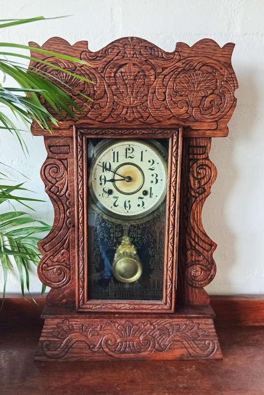 STUNNING ANTIQUE NEW HAVEN MERCHANT OAK MANTEL CLOCK *HIGHLY COLLECTABLE*
