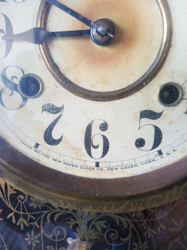 STUNNING ANTIQUE NEW HAVEN MERCHANT OAK MANTEL CLOCK *HIGHLY COLLECTABLE*