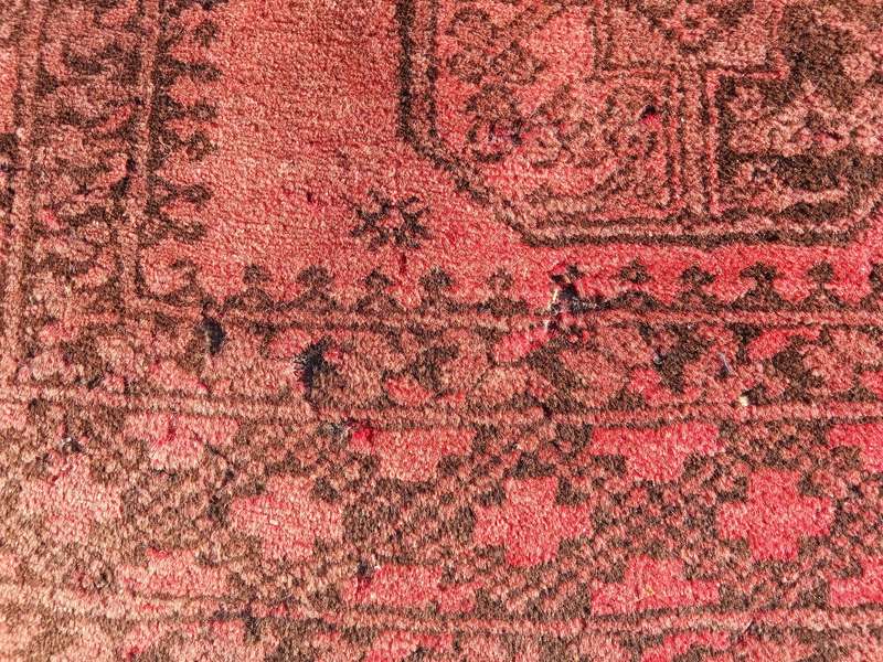 GENUINE HAND KNOTTED PERSIAN CARPET 1620MM BY 1850MM