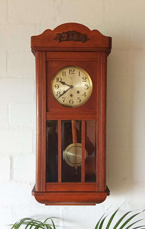 STUNNING VINTAGE MECHANICAL WALL CLOCK *FULLY WORKING*