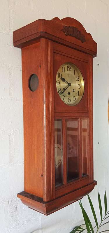 STUNNING VINTAGE MECHANICAL WALL CLOCK *FULLY WORKING*