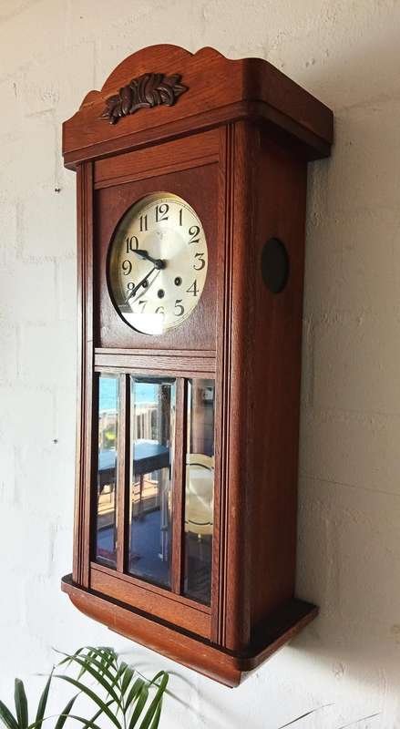 STUNNING VINTAGE MECHANICAL WALL CLOCK *FULLY WORKING*