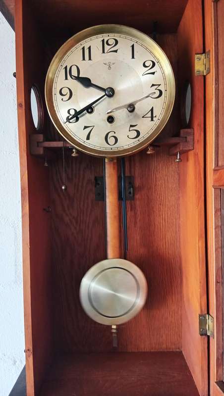 STUNNING VINTAGE MECHANICAL WALL CLOCK *FULLY WORKING*