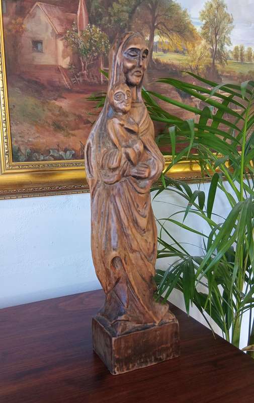 STUNNING VINTAGE HAND CARVED WOODEN RELIGIOUS FIGURE *46CM*