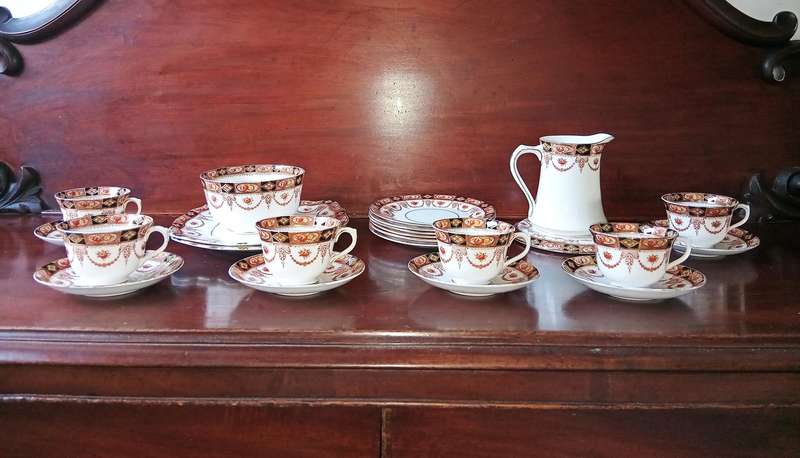23 PIECE ROYAL ALBERT TEA-SET *BEAUTIFUL SET*