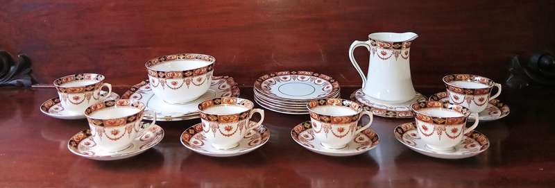 23 PIECE ROYAL ALBERT TEA-SET *BEAUTIFUL SET*