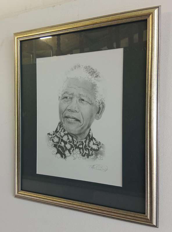 BEAUTIFUL SIGNED NELSON MANDELA SKETCH*HIGHLY COLLECTABLE*