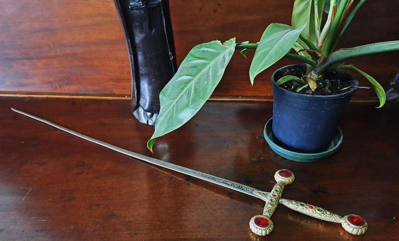 ORNATE CEREMONIAL SWORD*HIGHLY COLLECTABLE*