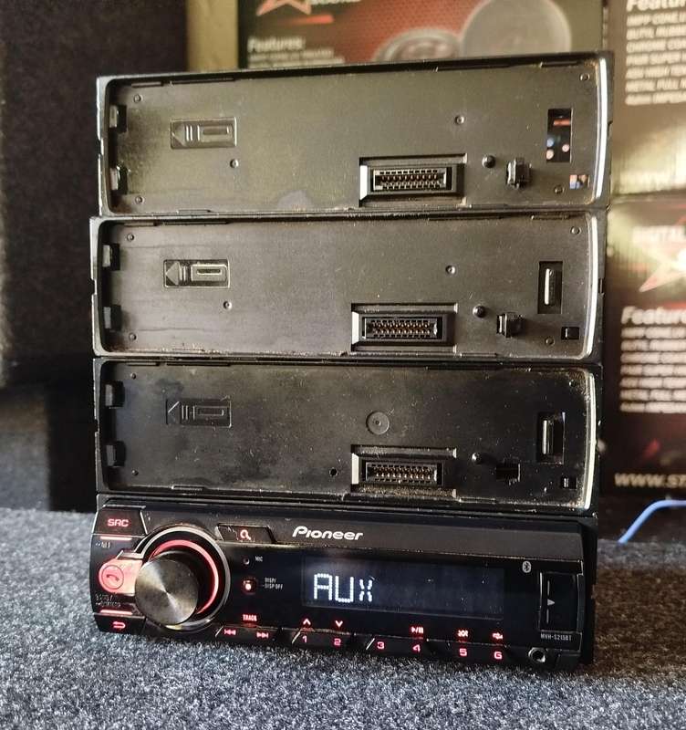 *One Bid for All 4* Pioneer Single Din Head Units - Faulty - For Parts/Spares