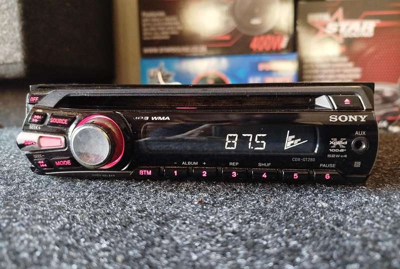 Sony Single Din Car Media Player with AUX/CD (CDX-GT280)